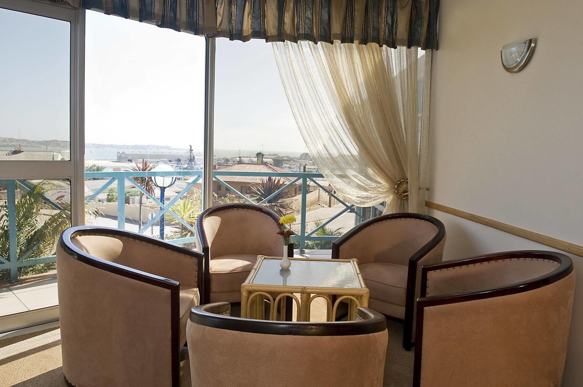Hotel Sea-View Zum Sperrgebiet à Lüderitz Extérieur photo